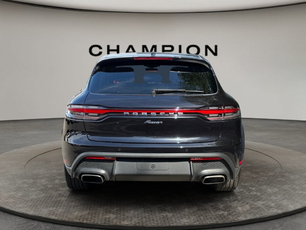 2025 Porsche Macan Base