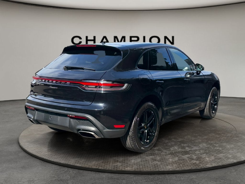 2025 Porsche Macan Base