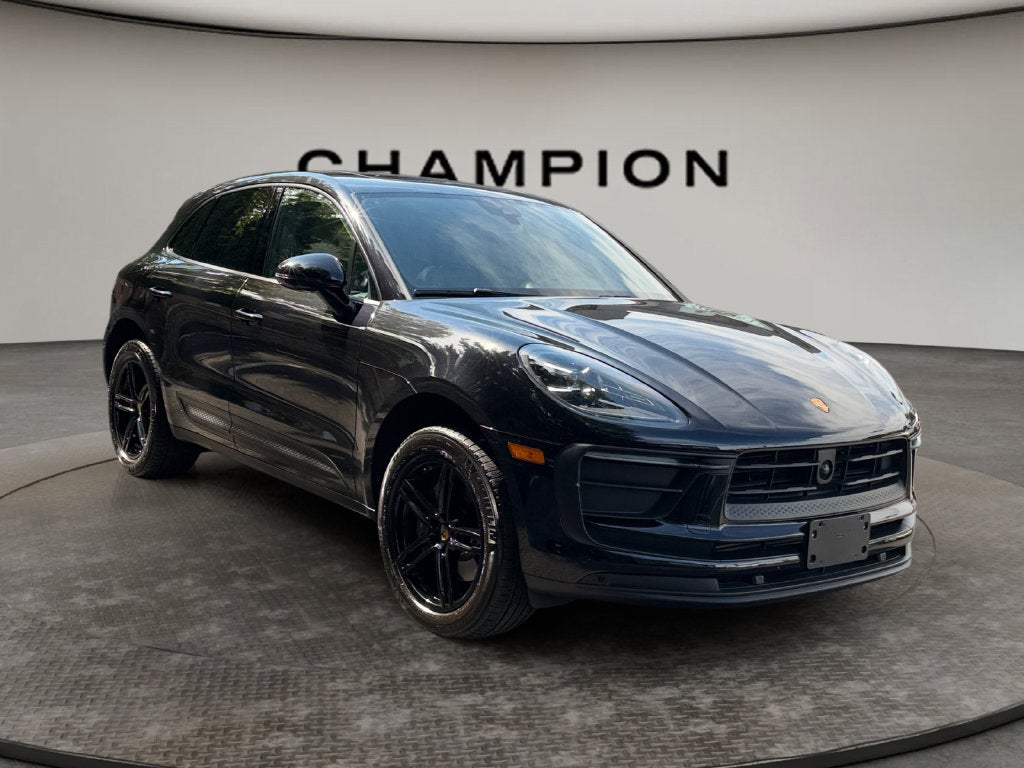 2025 Porsche Macan Base