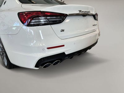 2024 Maserati Quattroporte Modena Ultima Q4
