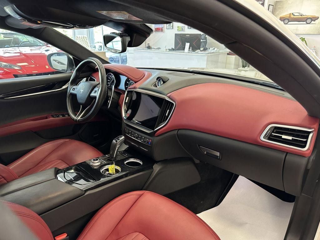 2023 Maserati Ghibli Modena Q4