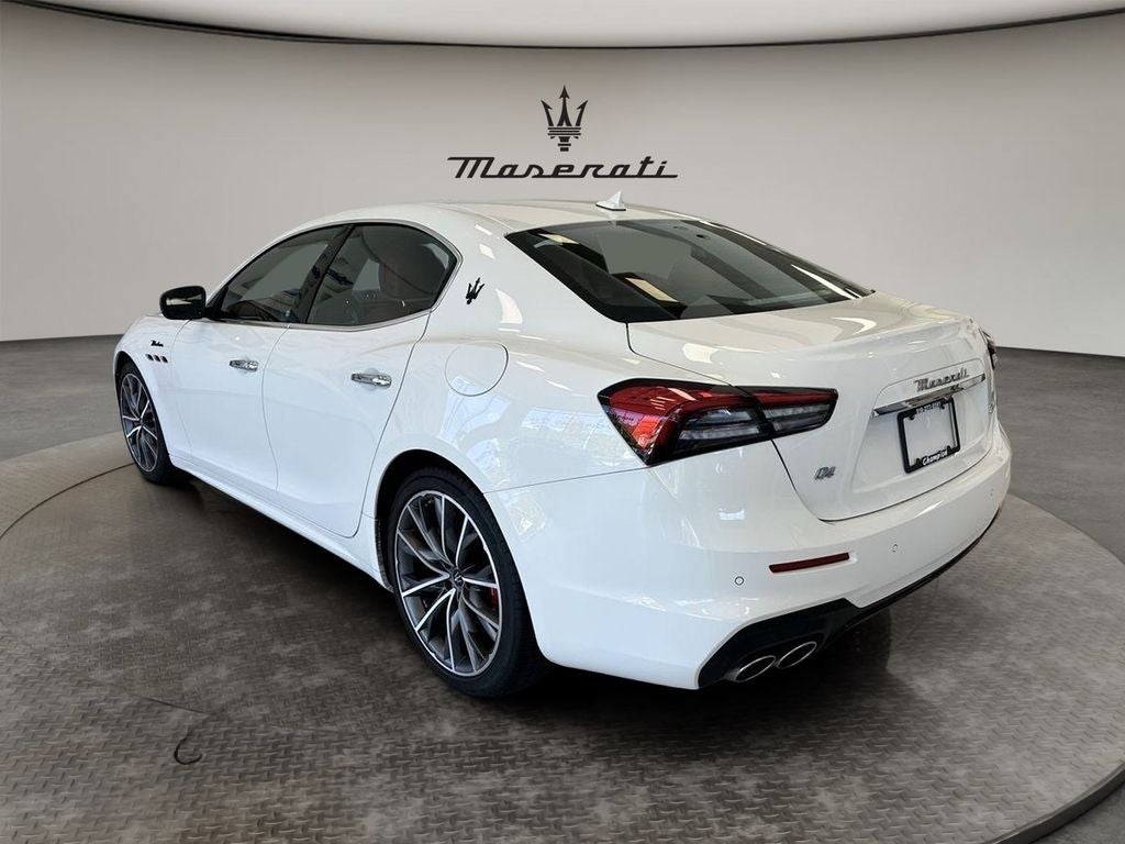 2023 Maserati Ghibli Modena Q4