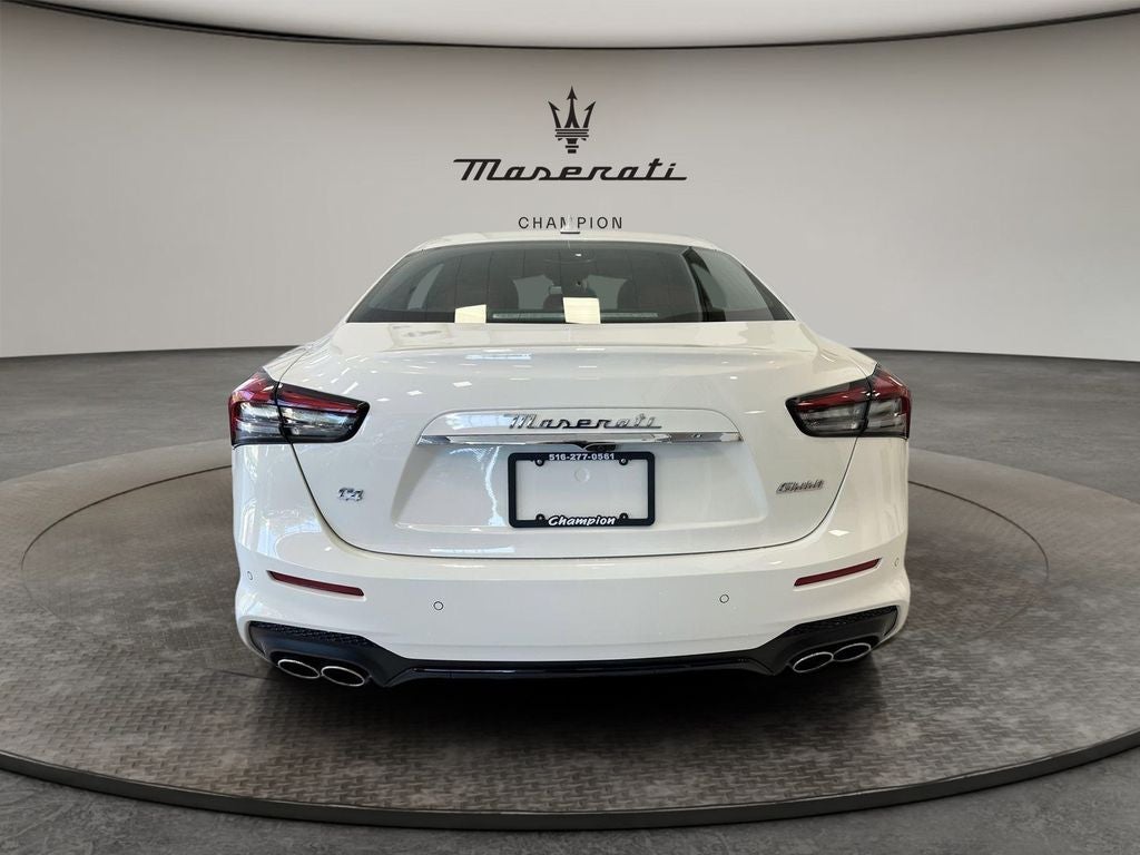 2023 Maserati Ghibli Modena Q4