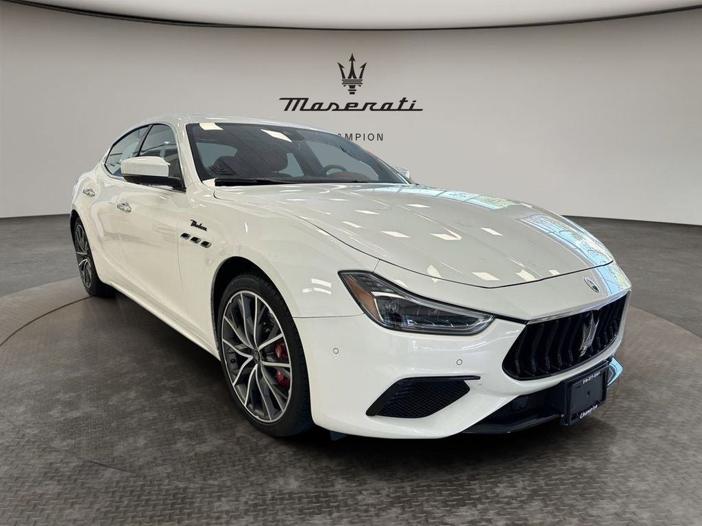2023 Maserati Ghibli Modena Q4