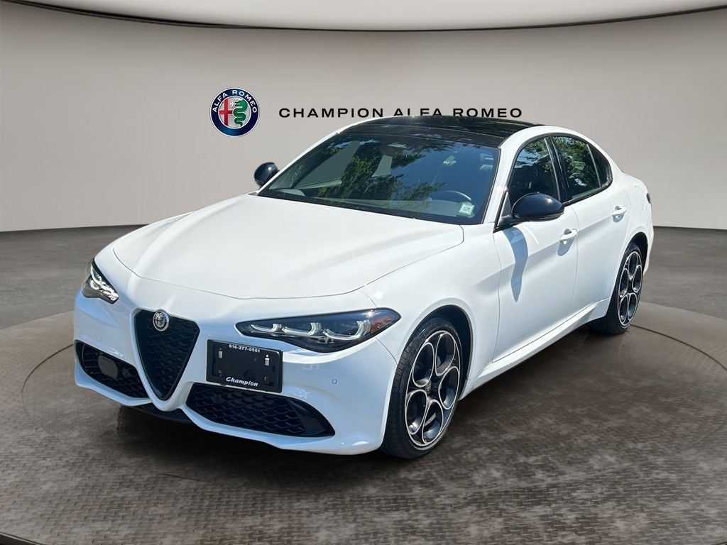 2025 Alfa Romeo Giulia Giulia AWD's photo