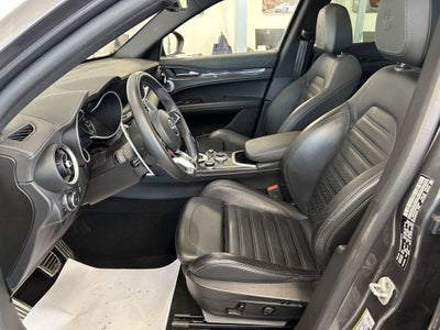 2023 Alfa Romeo Stelvio Quadrifoglio AWD