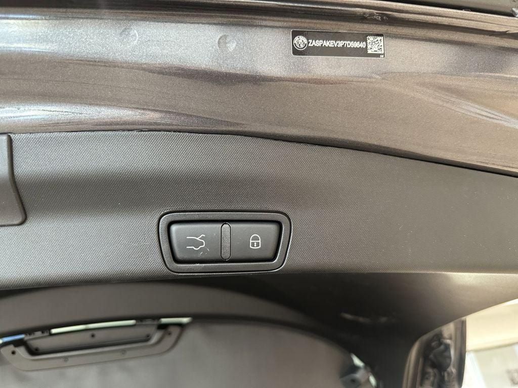 2023 Alfa Romeo Stelvio Quadrifoglio AWD