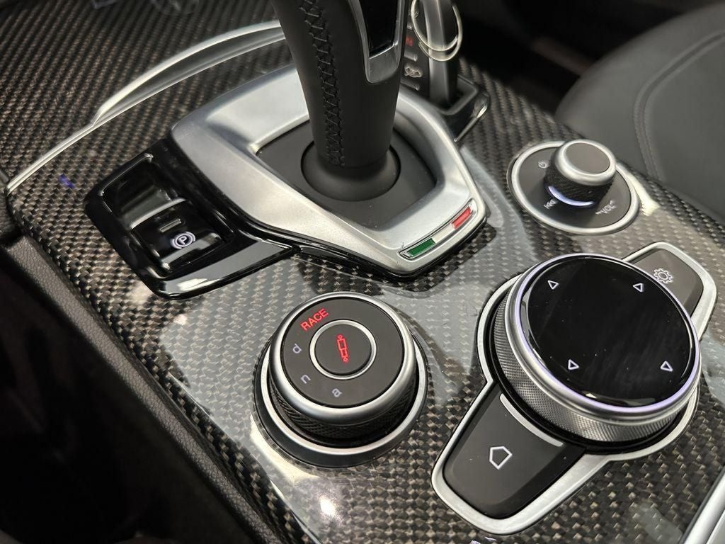 2023 Alfa Romeo Stelvio Quadrifoglio AWD