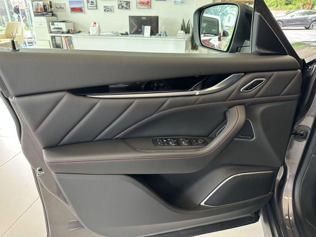 2024 Maserati Levante GT Ultima