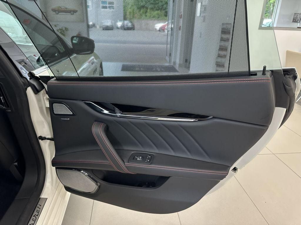 2024 Maserati Quattroporte Modena