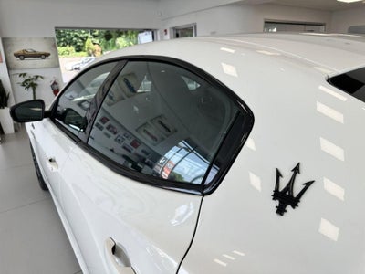 2024 Maserati Ghibli Modena