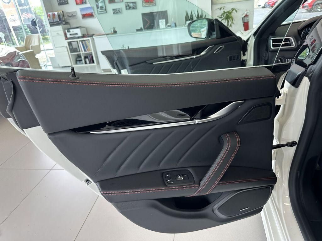 2024 Maserati Ghibli Modena