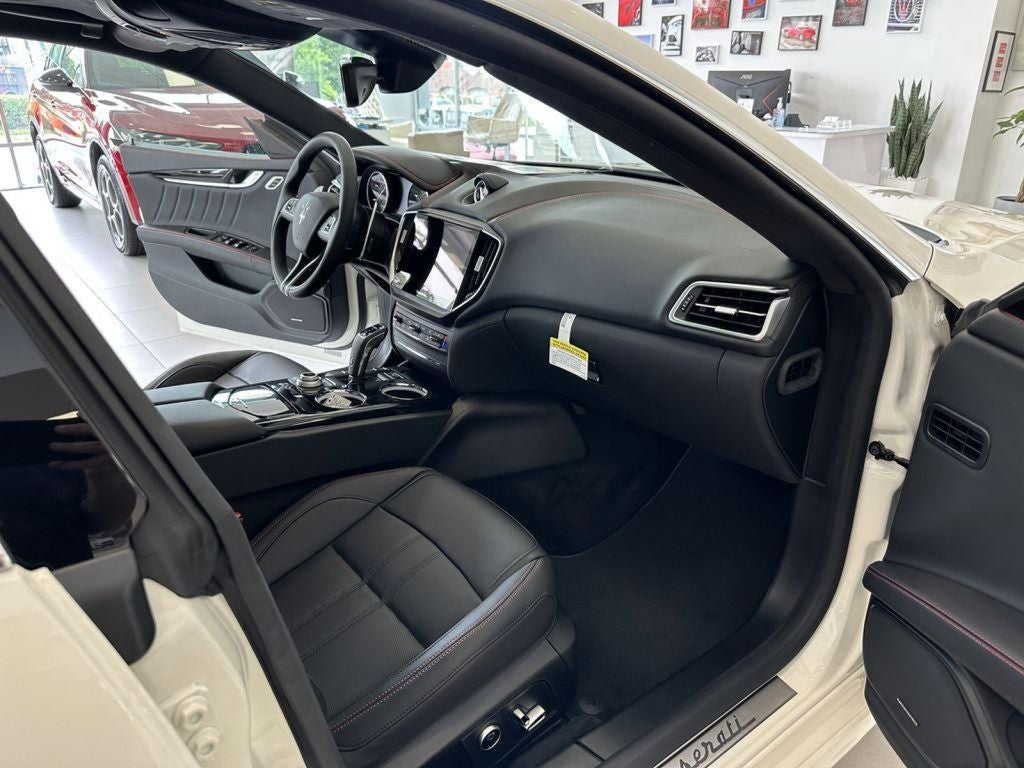 2024 Maserati Ghibli Modena